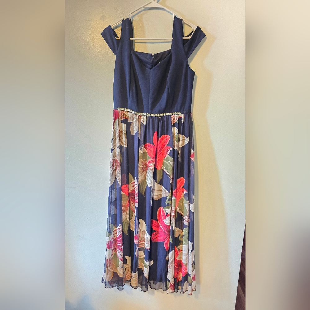 Alexa B Nites Floral Maxi Dress with Pearl Detail, Size 6P
